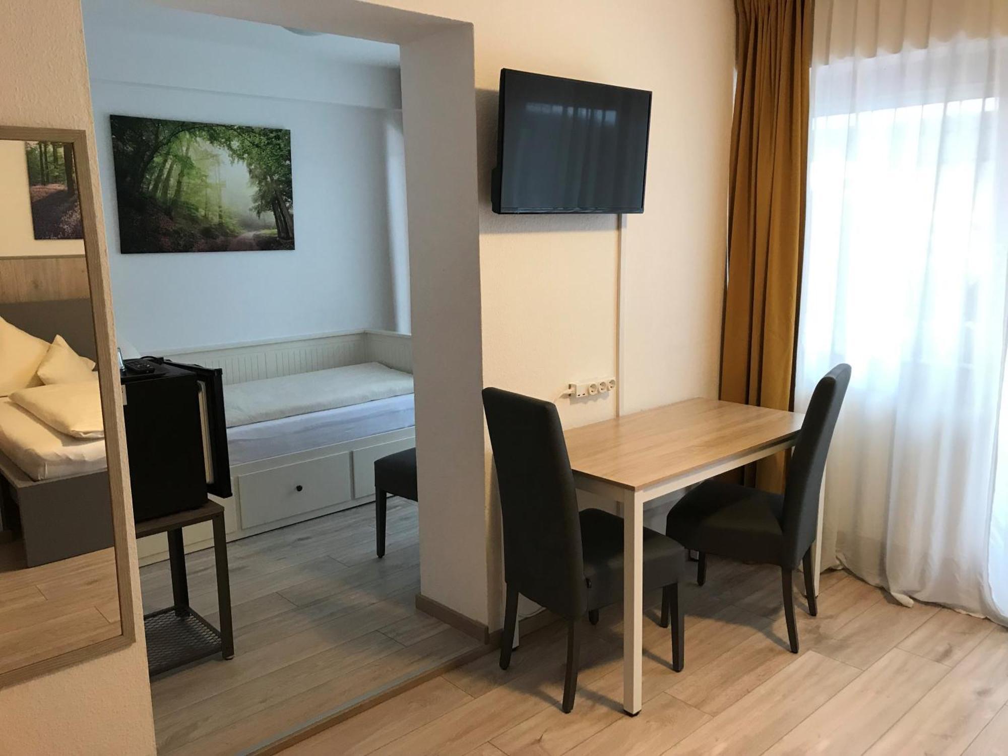 Abendruhe Hotel - Kontaktloser Check In Oberhaching Exteriör bild